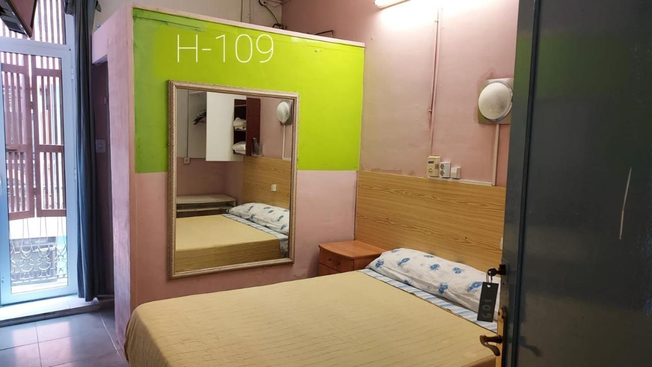 Hostel Turisol Barselona Dış mekan fotoğraf
