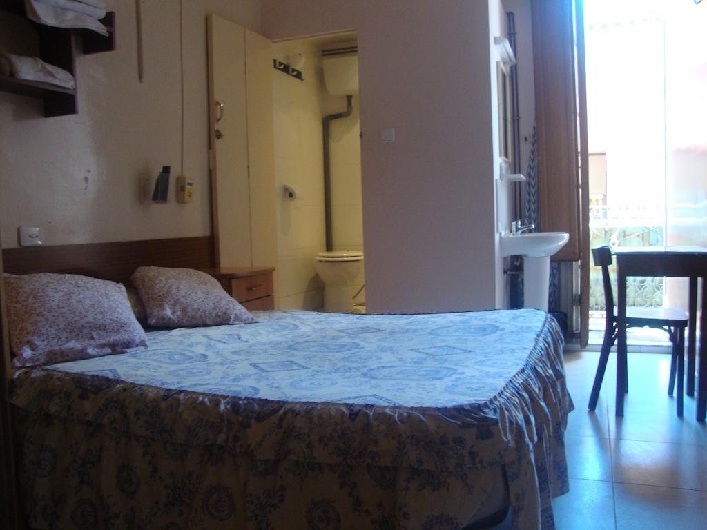 Hostel Turisol Barselona Oda fotoğraf