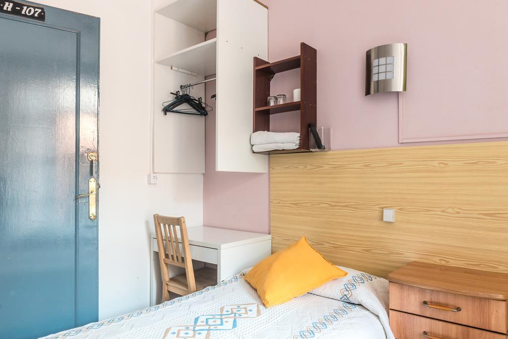 Hostel Turisol Barselona Dış mekan fotoğraf