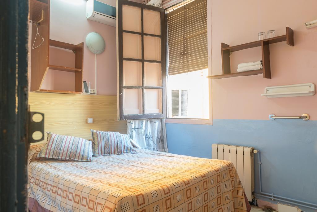 Hostel Turisol Barselona Dış mekan fotoğraf